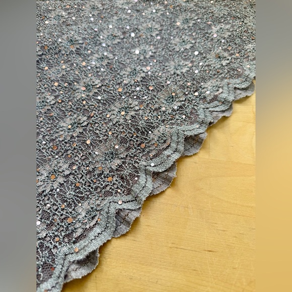 Macy’s Connected Dress 20W Rosegold Gray Sequin Lace Overlay Stretch Cape Sleeve - Picture 4 of 10